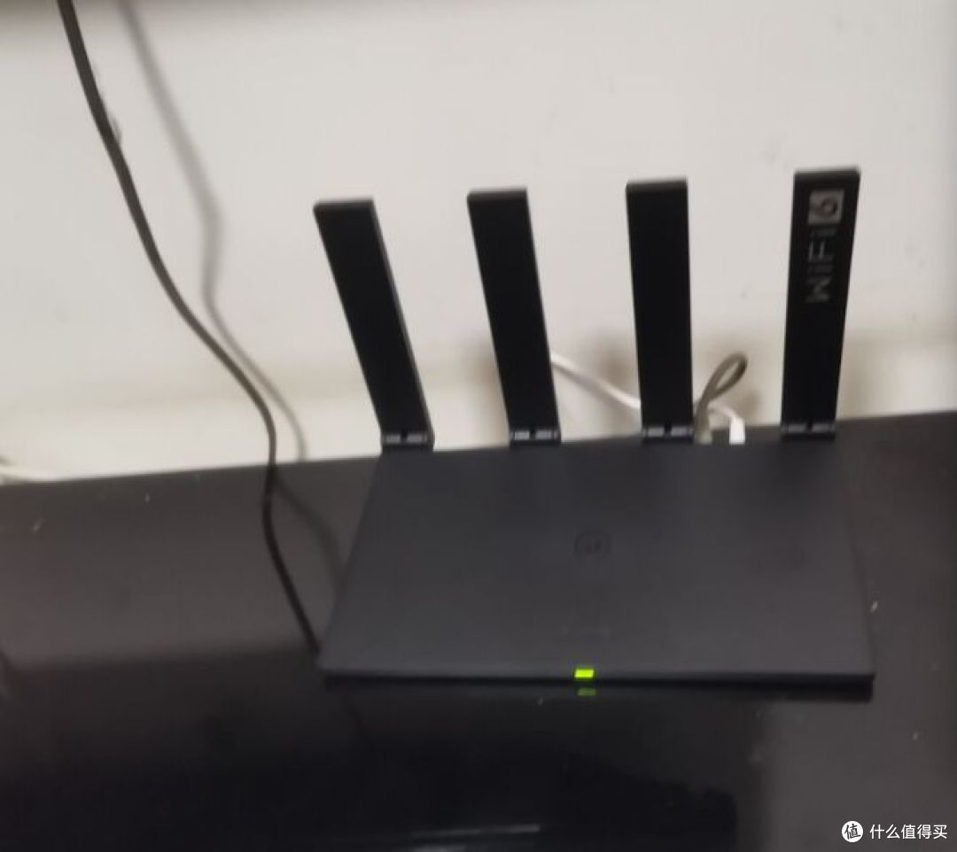 华为千兆穿墙王路由器,提升大户型网络信号 , 让你游戏不卡顿!